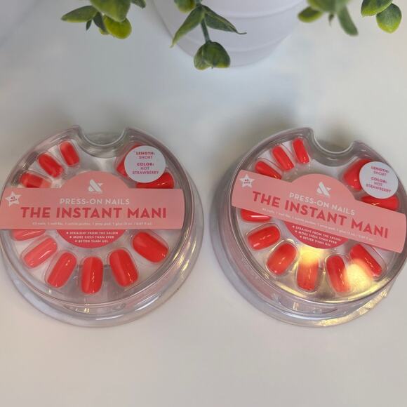 Olive & June The Instant Mani Press On Nails Hot Strawberry Electric Pink Short - Picture 1 of 3